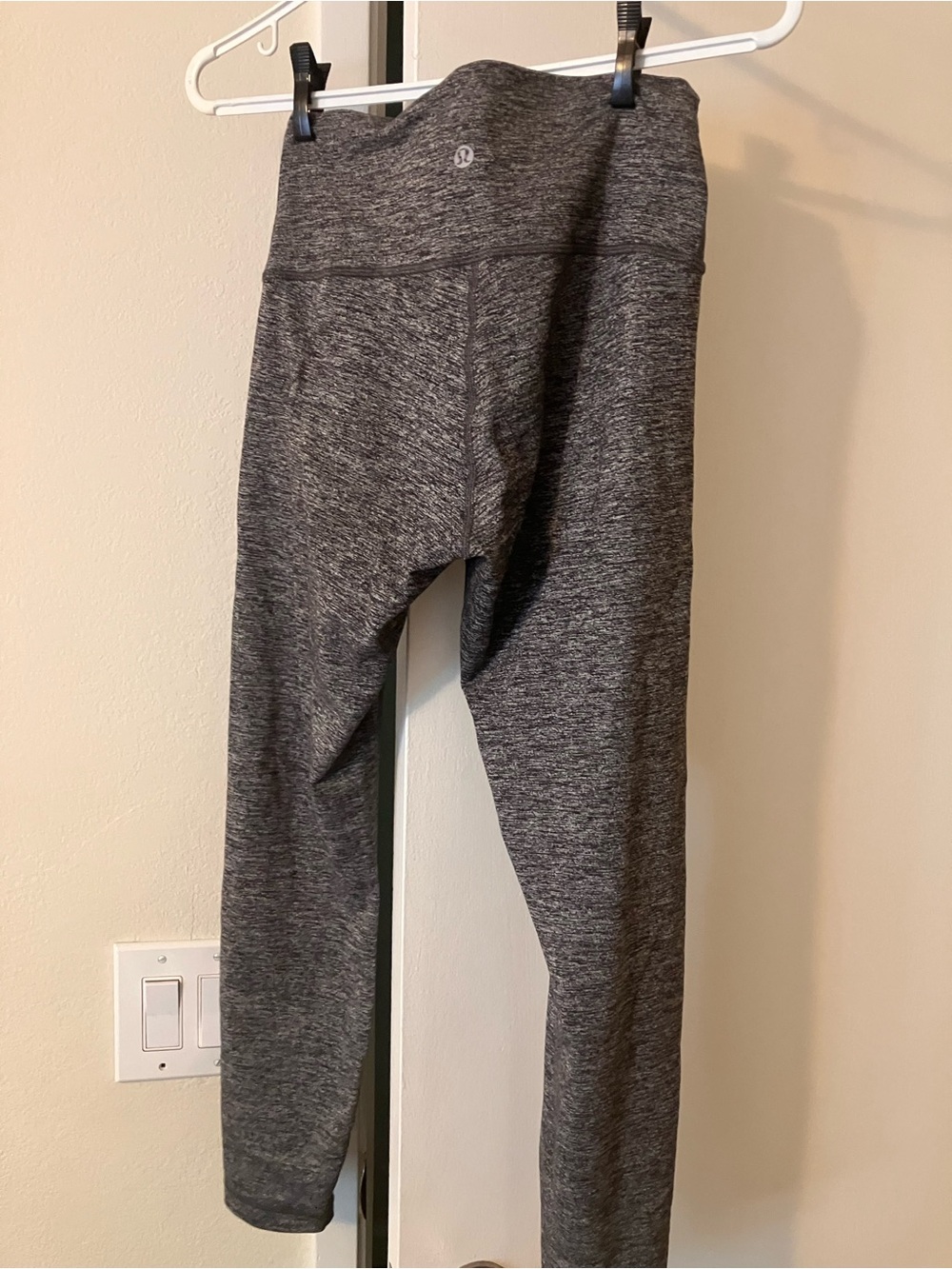 lululemon athletica Women’s Align 7/8  Heather Gray Leggings - Picture 2 of 5